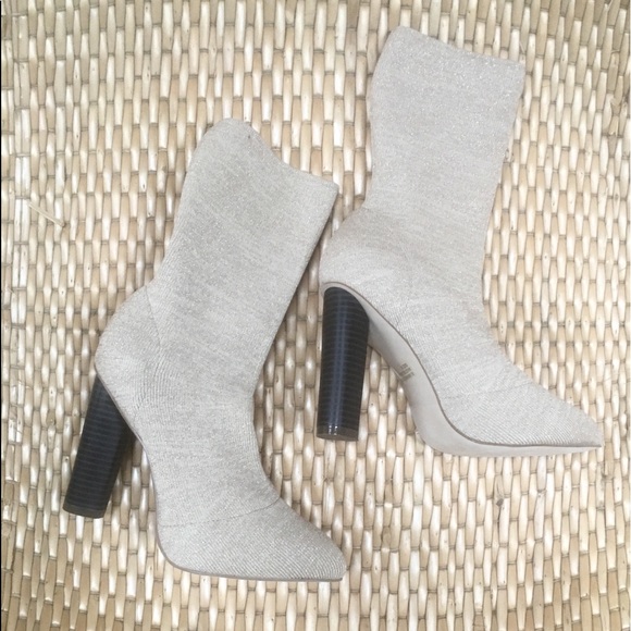 Wild Diva Morgan02 Gold Nafa Booties - Picture 2 of 6